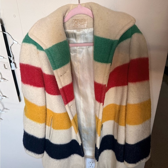 Vintage Hudson’s Bay Blanket Coat | 100% Wool | Made in Canada | 60s–70s - Picture 2 of 12